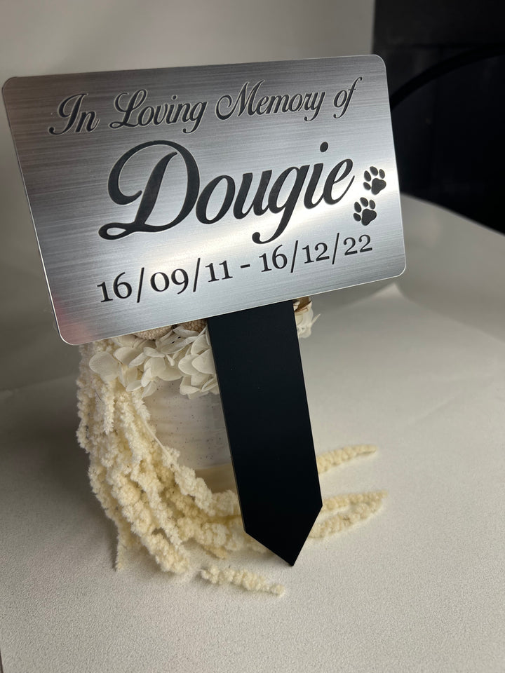 Pet memorial garden plaque