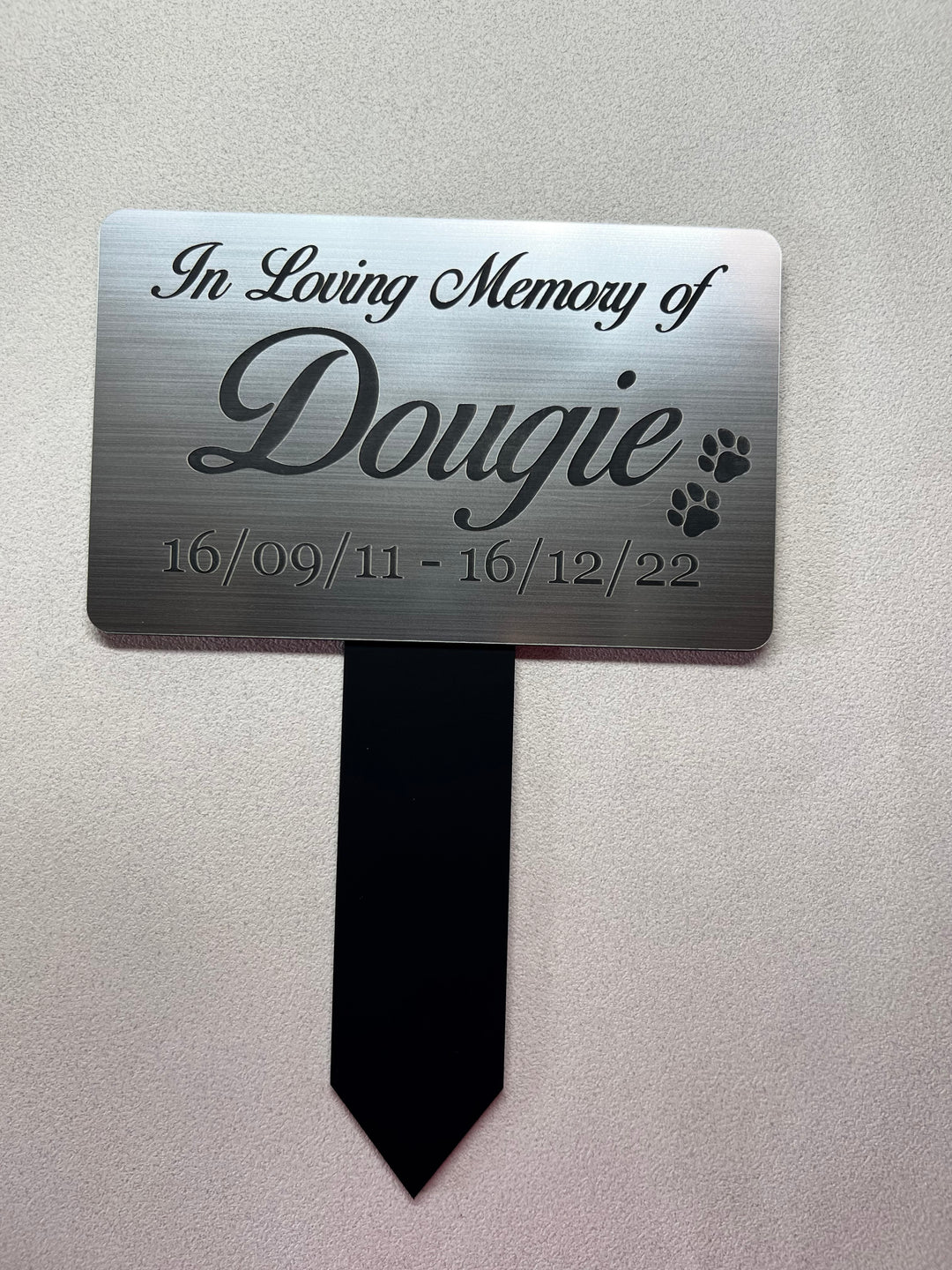 Pet memorial garden plaque